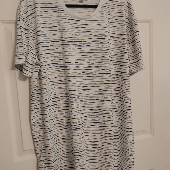 Lularoe Liv - Picture 2 of 4